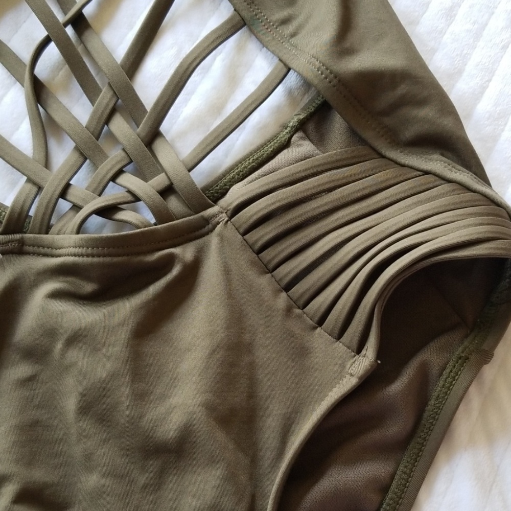 Kenneth Cole bathing suit - Picture 2 of 4